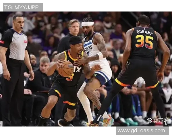 太阳队与湖人队的布克对决引发的篮球激情与战术较量解析